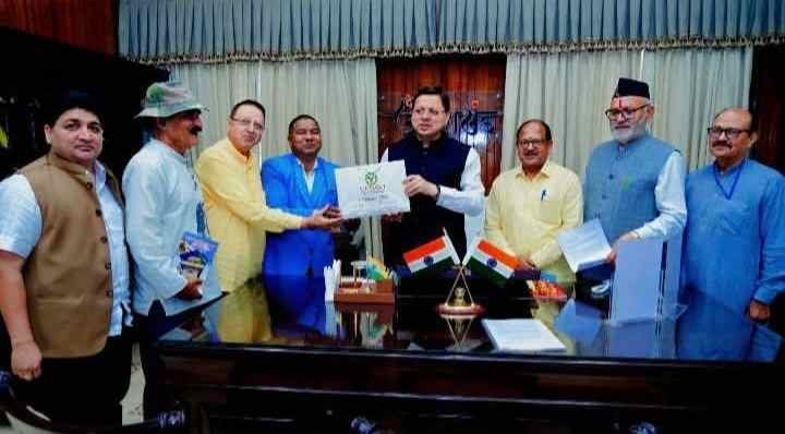 उत्तराखंड के प्रवासी बंधुओं को “मेरी गणना मेरे गाँव” अभियान से जोड़ने हेतु मुख्यमंत्री से प्रतिनिधिमंडल की वार्ता