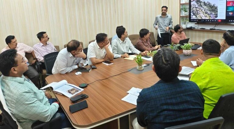 देहरादून को जाम से राहत का ‘डबल पार्किंग’ ब्लूप्रिंट, परेड ग्राउंड–गांधी पार्क के बीच बनेगी 390 वाहनों की अंडरग्राउंड पार्किंग